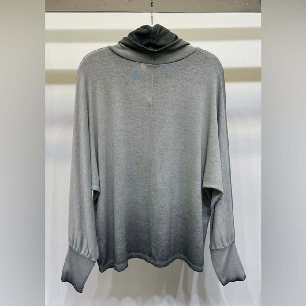 (80572-ARM) TURTLE NECK LONG SLEEVE LIGHT KNIT TOP - Picture 2 of 6